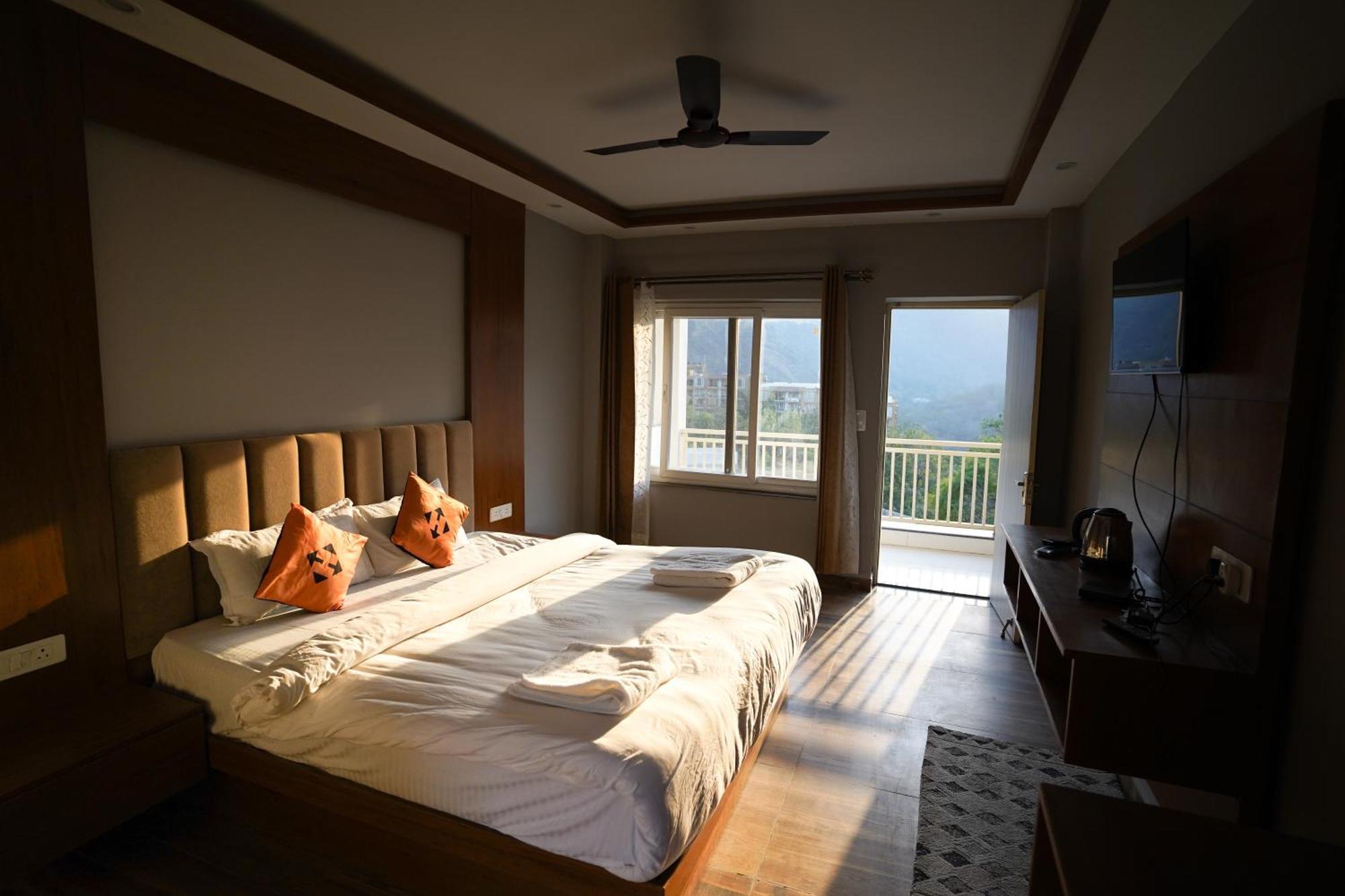 Ostello Hide-In Rishikesh, Laxman Jhula Esterno foto